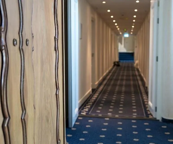 Hotell Strandhotel Nassau-bergen